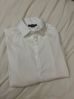 Van Heusen White Men’s Dress Shirt - Classic Button-Front